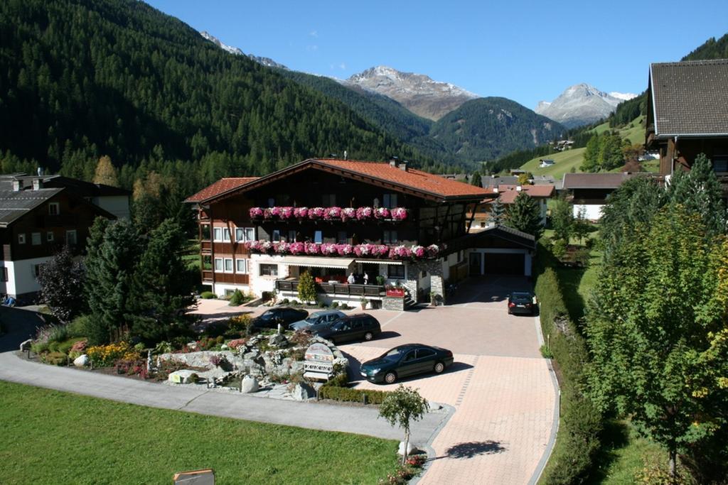 Haus Angela Otel Sankt Jakob in Defereggen Dış mekan fotoğraf